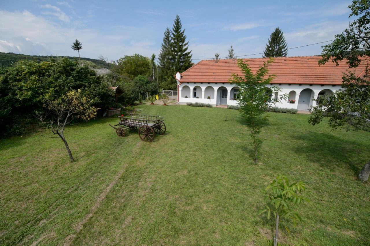 Bakta Haz Hotel Egerbakta ภายนอก รูปภาพ